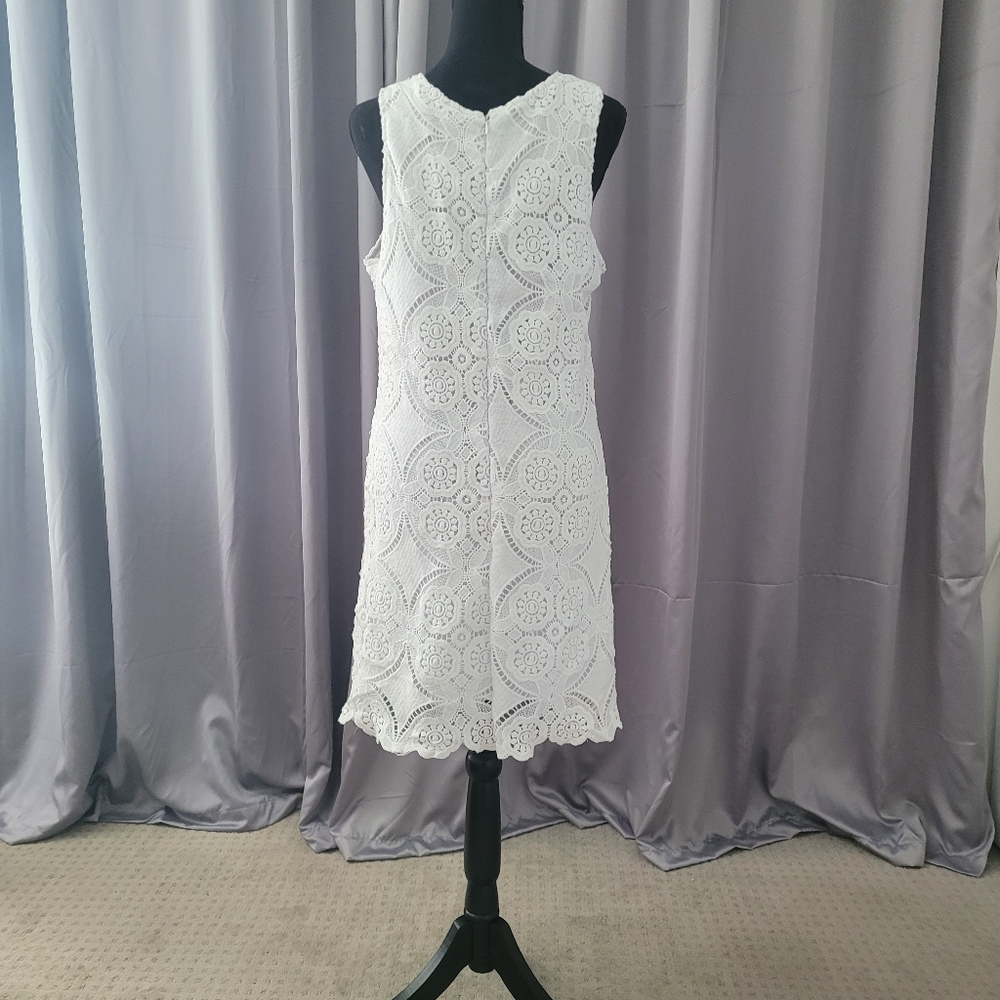 Dress - Picture 3 of 8